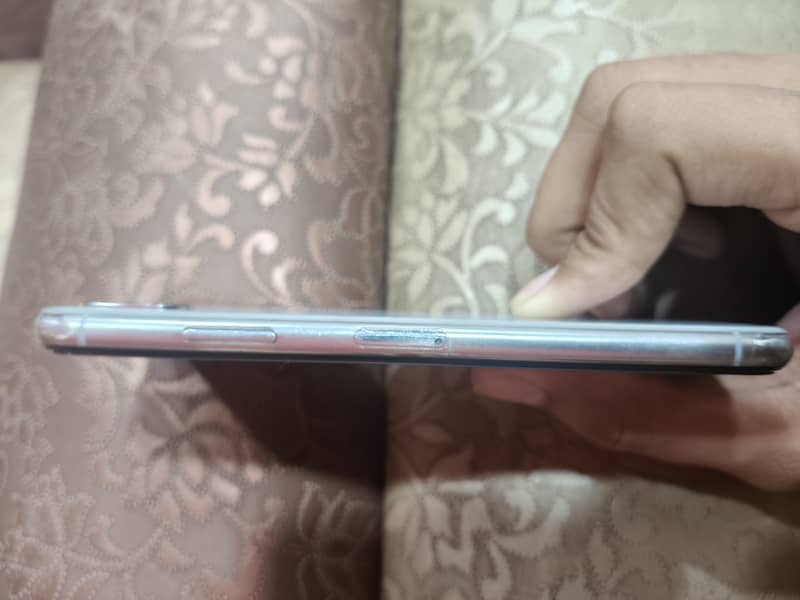Apple iPhone X 2