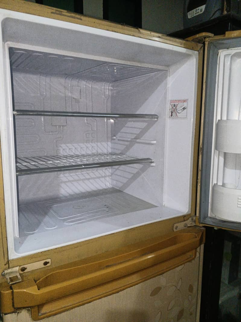 orient fridge 3