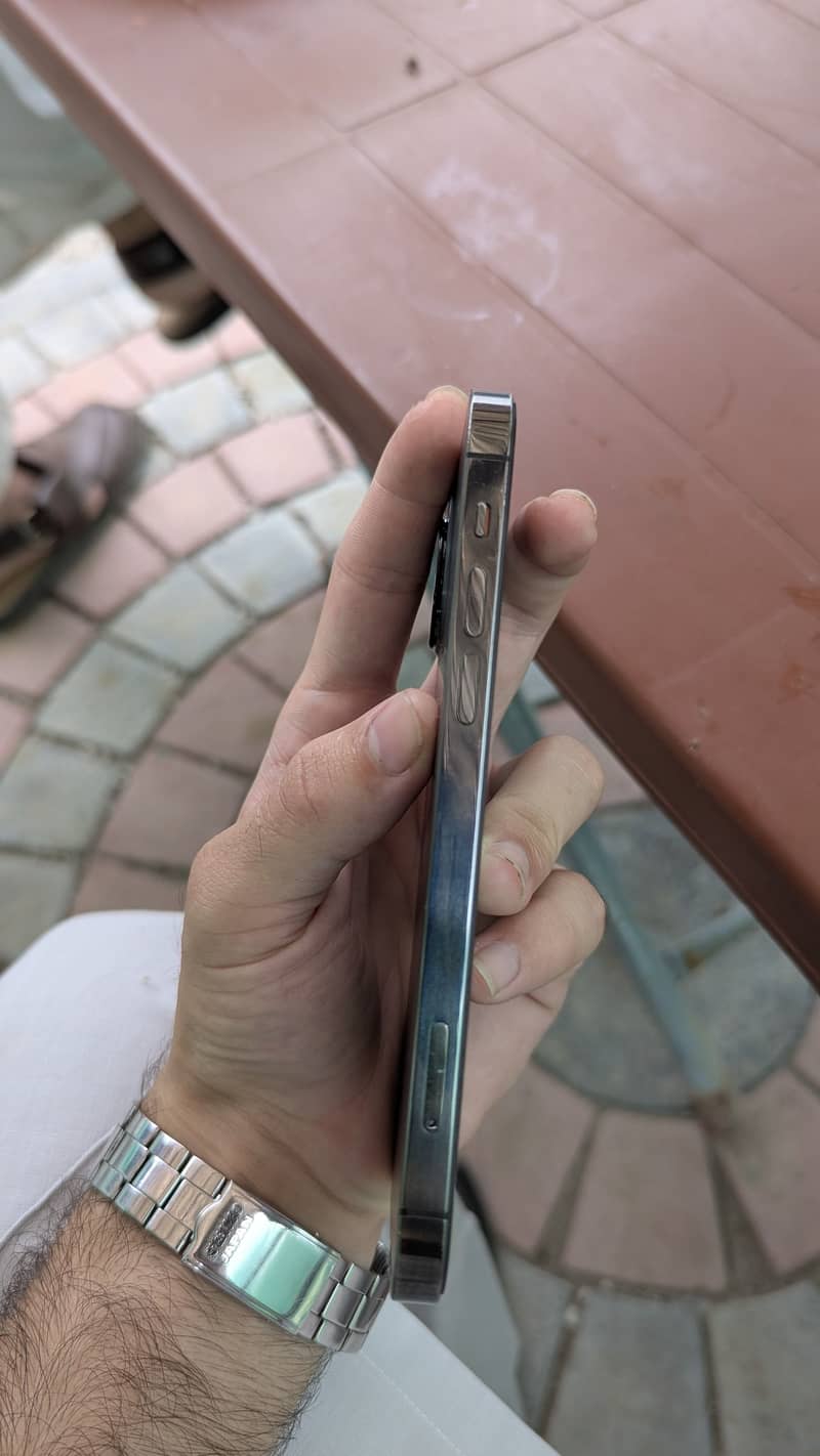 Apple iPhone 12 Pro 3