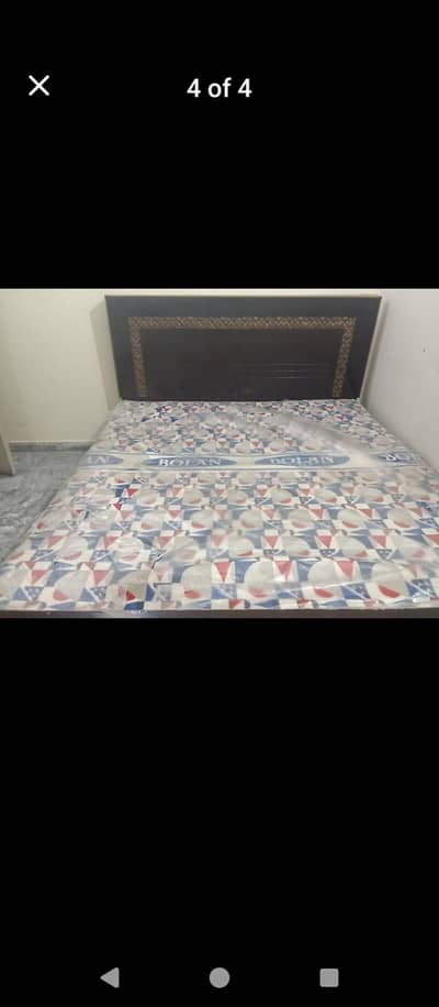 bed with matress