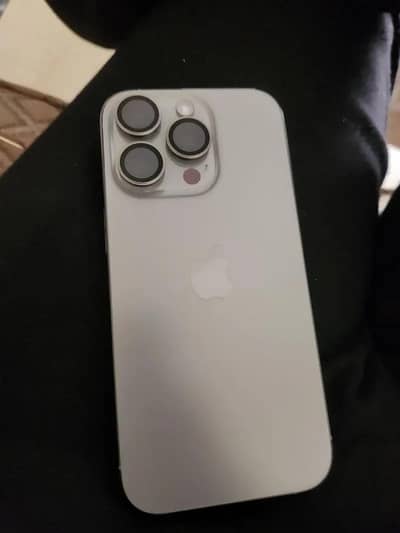 Apple iPhone 16 Pro