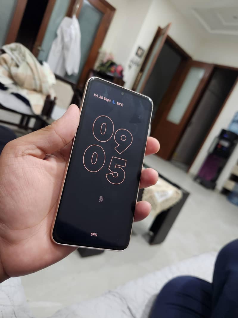 Google Pixel 8 1