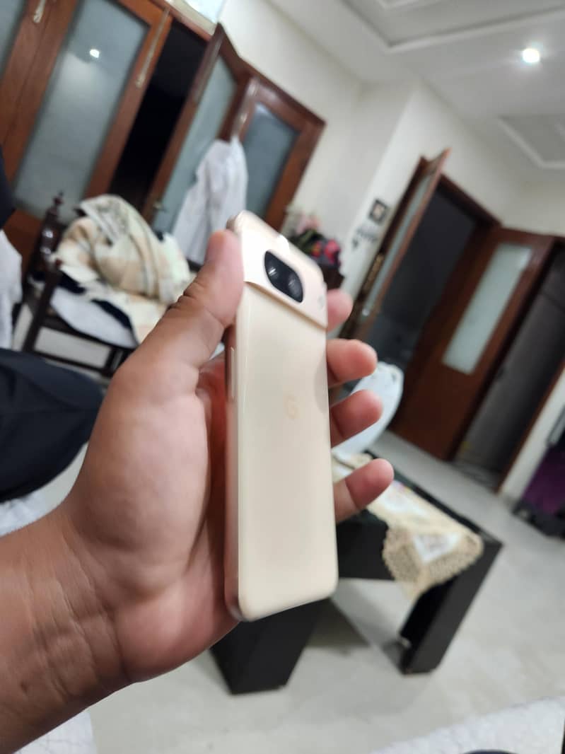 Google Pixel 8 5