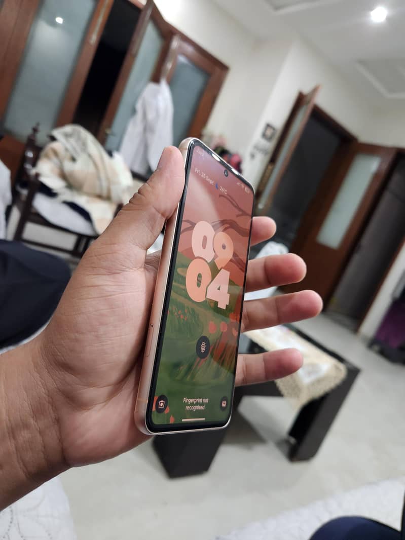 Google Pixel 8 7
