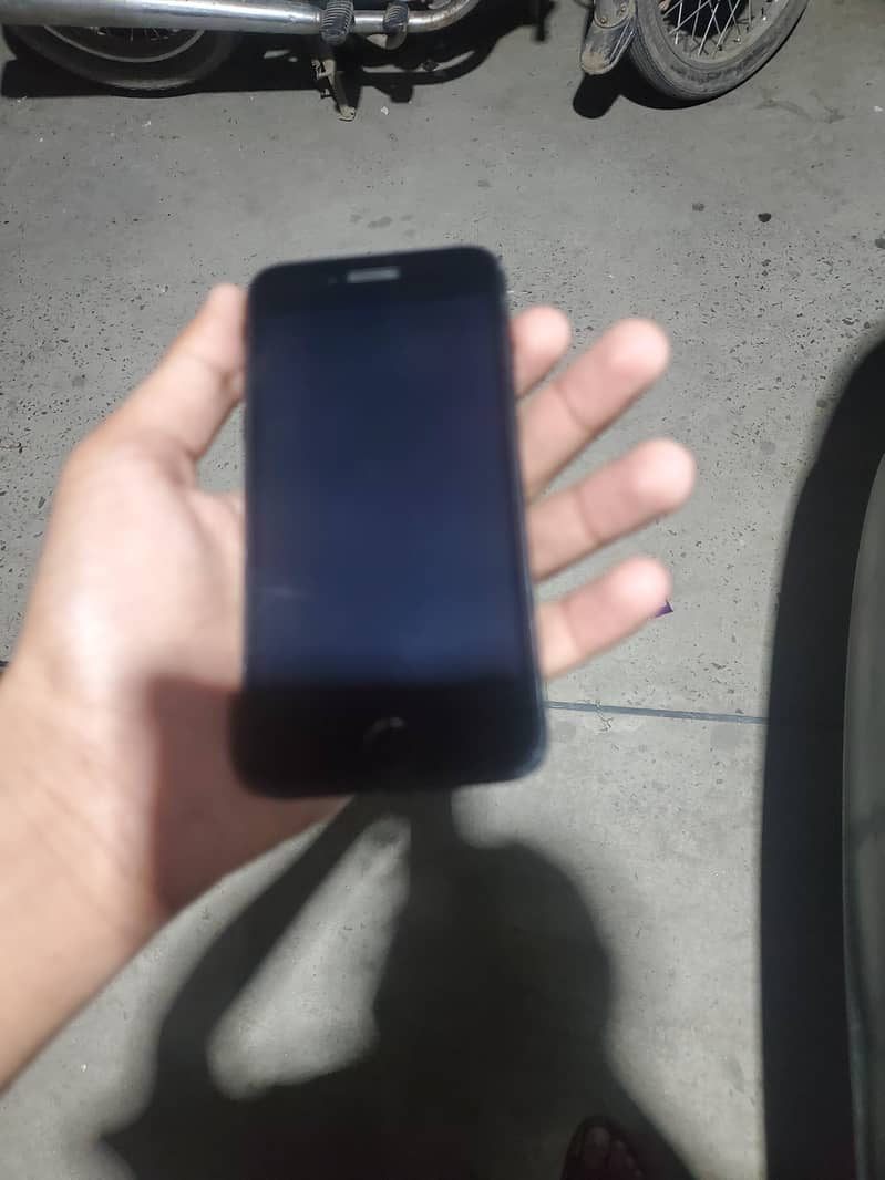 Apple iPhone 7 Plus 1