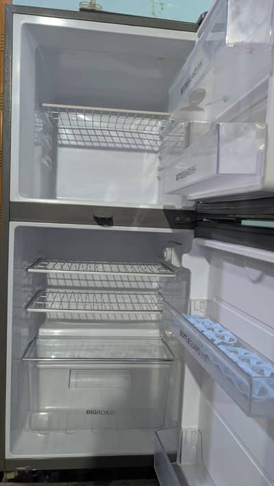Haier Refrigerator HRF 216 ECS in excellent conditon for sale