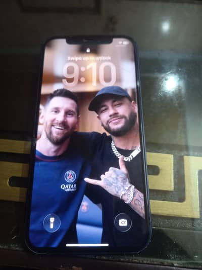 Apple iPhone 12