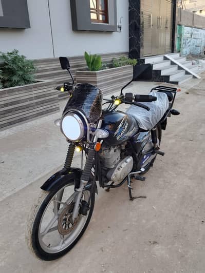 Suzuki GS SE 2016#0/3/1/7/0/0/2/4/6/2/9