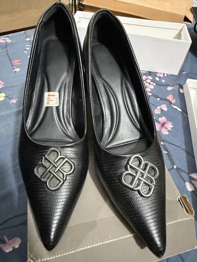branded shoes for sale - excellent condition