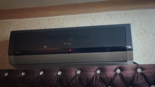 Gree G10 Inverter AC in good condition