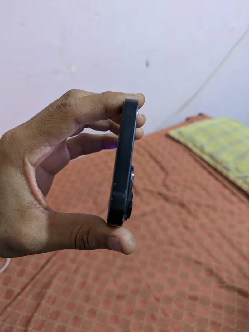 Apple iPhone 14 5