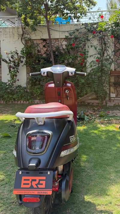 Brj vespro scooty