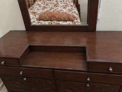 dressing table