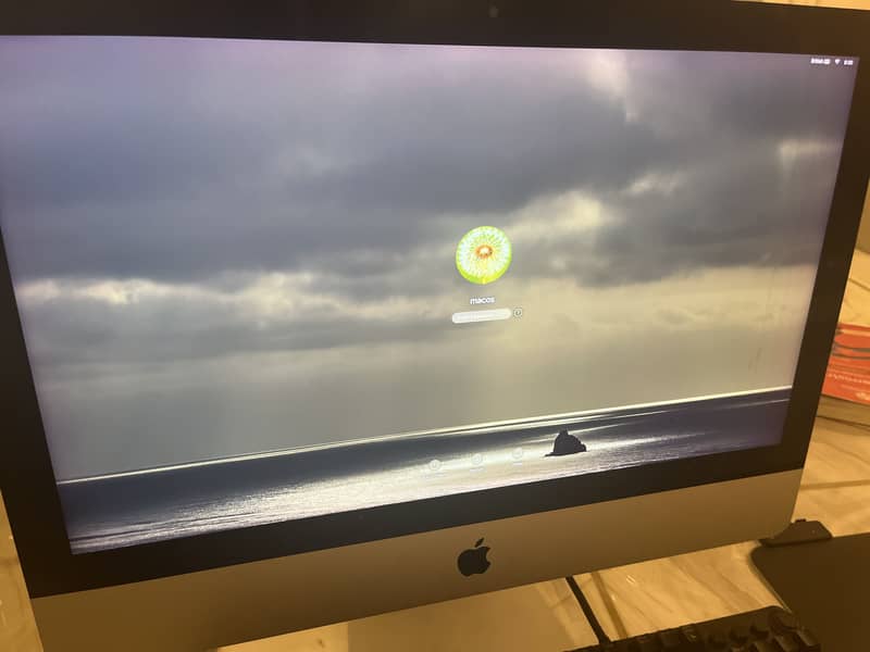 2017 iMac good condition minor screen problems 1