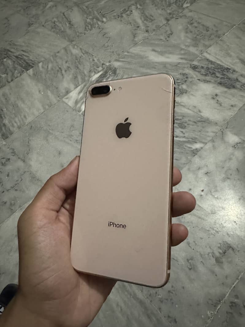 Apple iPhone 8 Plus 2