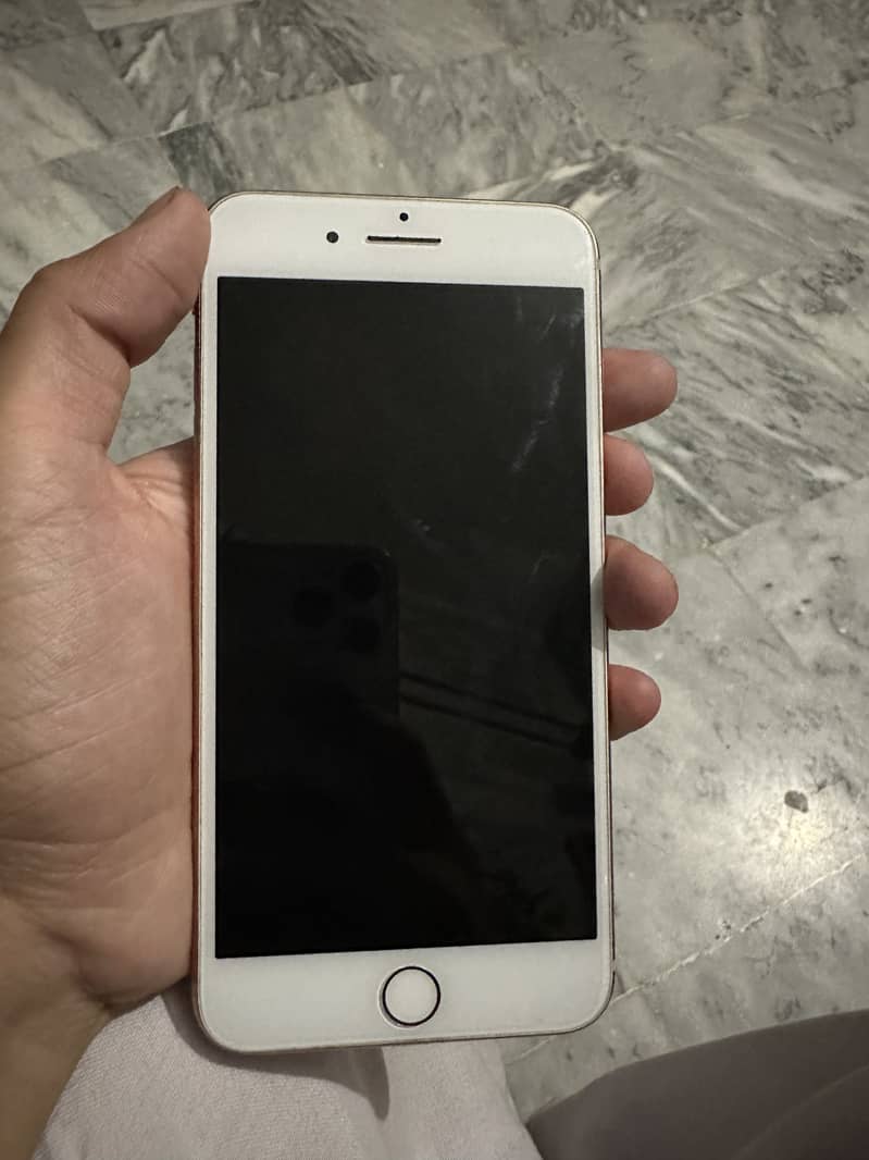 Apple iPhone 8 Plus 5