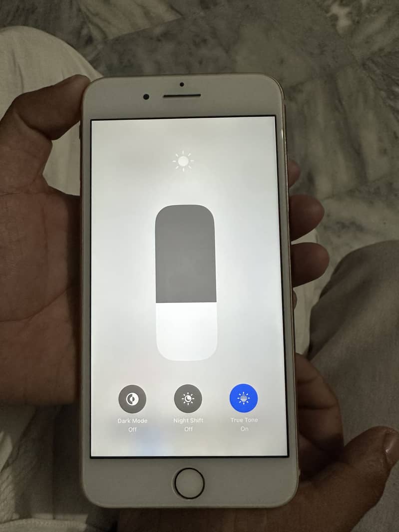 Apple iPhone 8 Plus 6