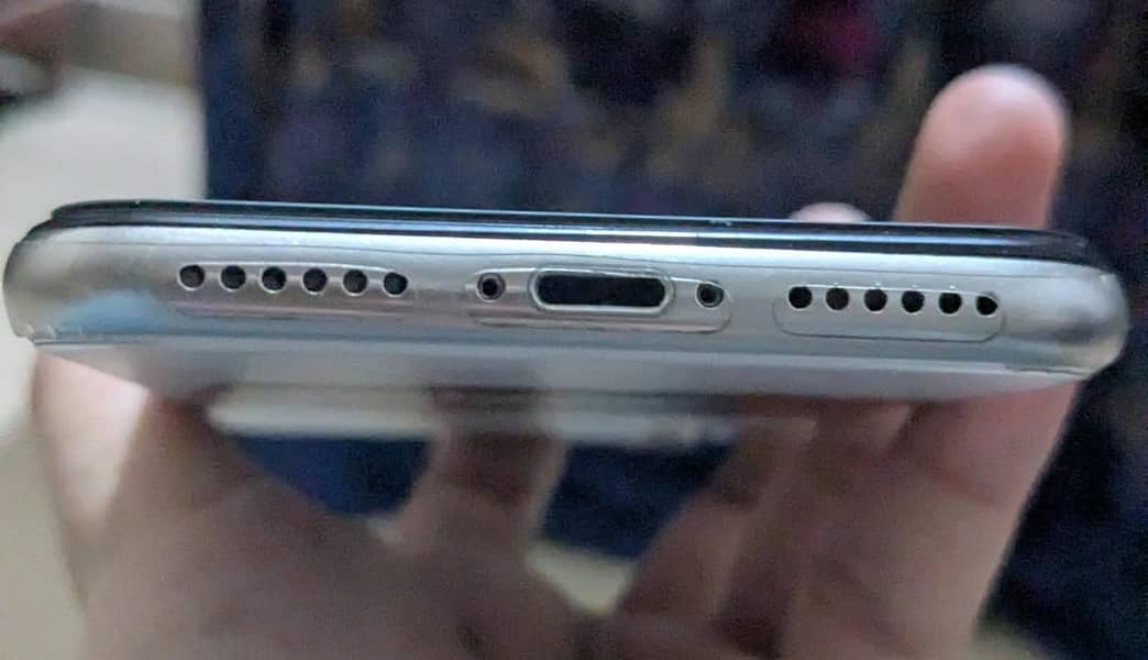 Apple iPhone X 3