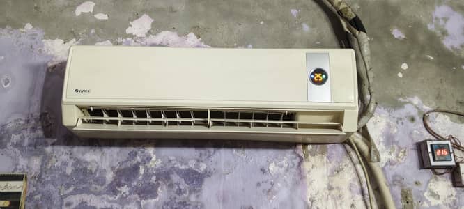 Gree Ac 1.5 Ton Non Inverter Condition 9/10 Home used Urgent sale