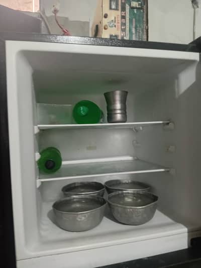 Excellent Condition Refrigerator for Sale – Fully Working