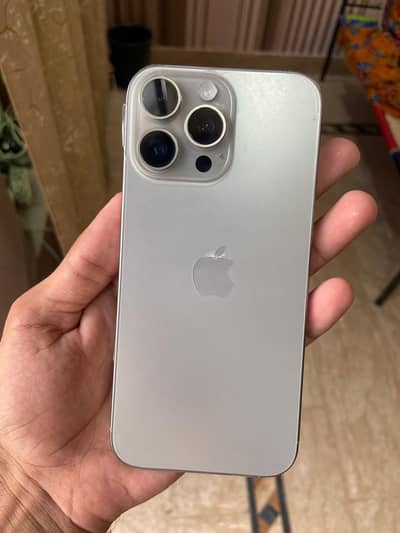 Apple iPhone 16 Pro Max
