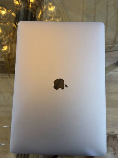 MacBook Pro 2019 16 inches