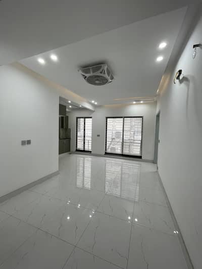 1 BED NON FUR APARTMENT FOR RENT BAHRIA TOWN LAHORE