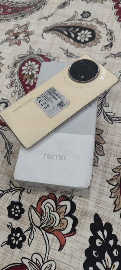 Tecno CAMON 30S
