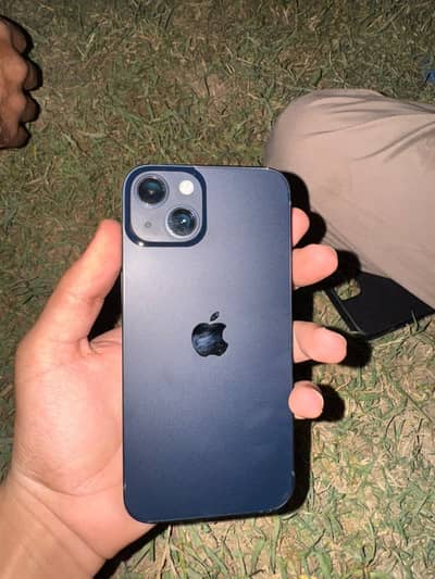 Apple iPhone 13