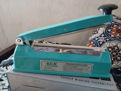Food sealing machine