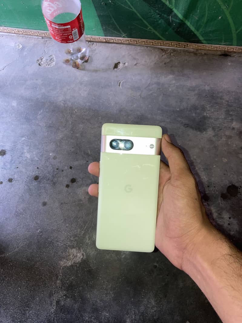 Google Pixel 7 4