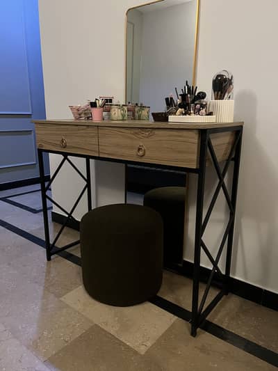 Brand New Console Table – Selling Only Due to Size Mismatch