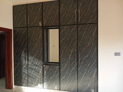 K BLOCK, 10 MARLA UPPER PORTION AVAILABLE FOR RENT