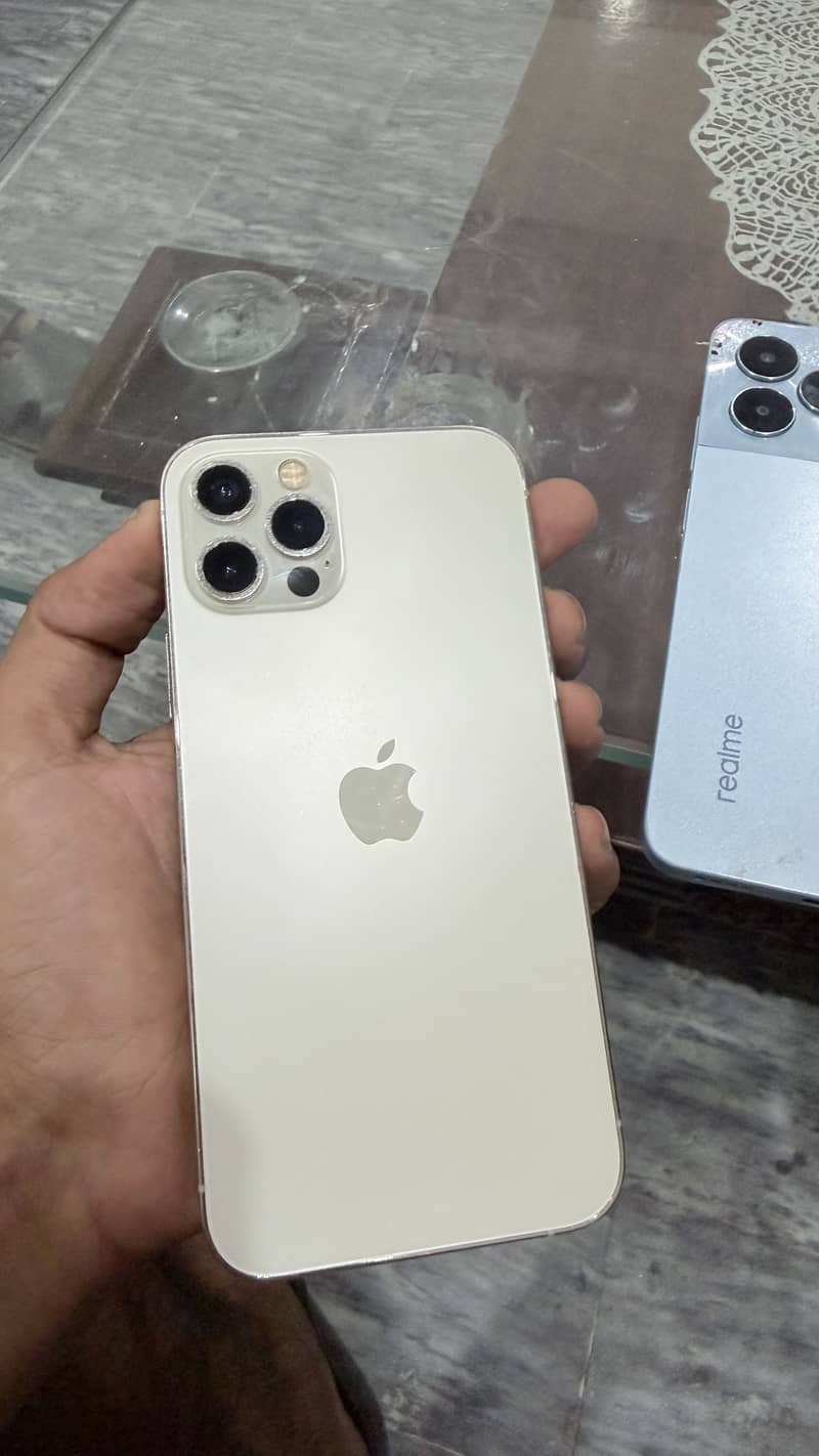 Apple iPhone 12 Pro 1