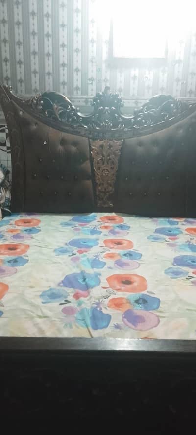 queen bed