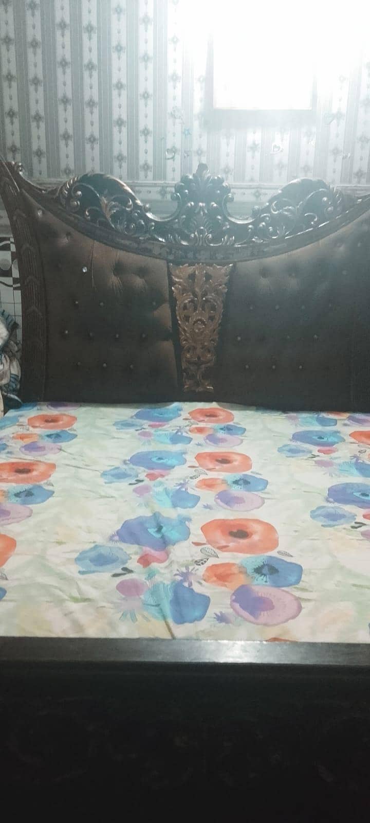 queen bed 0