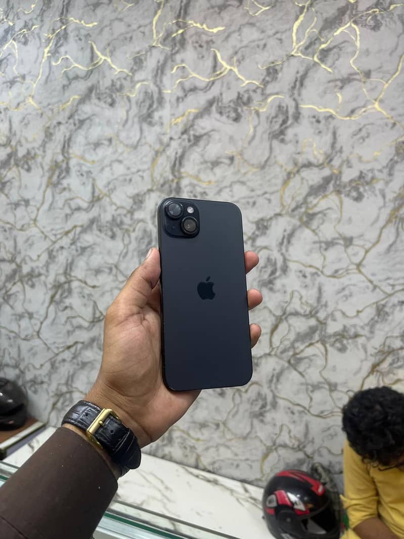 Apple iPhone 15 plus 1