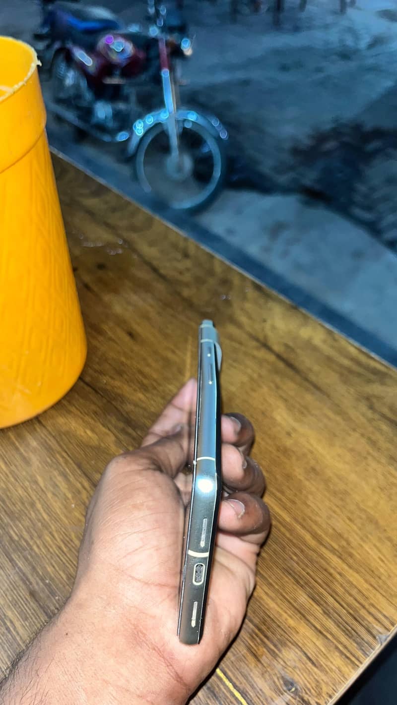 Google Pixel 7 3