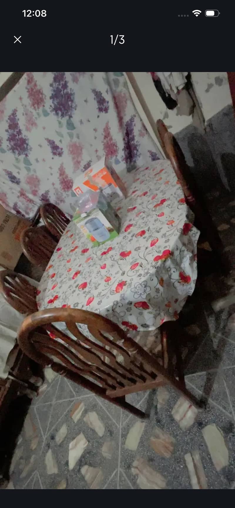Dining table 0