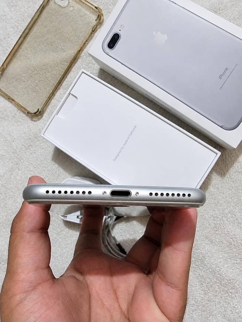 Apple iPhone 7 Plus 2