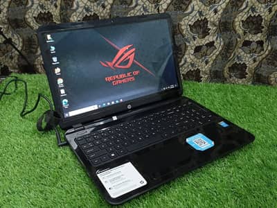 Hp Touchsmart 15 (i3 4th 8GB 128SSD 15.6inch HD Touchscreen)