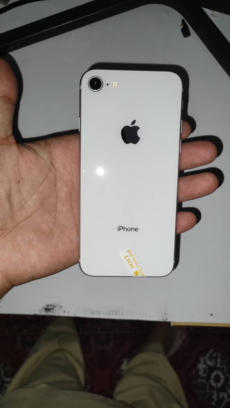 Apple iPhone 8 0
