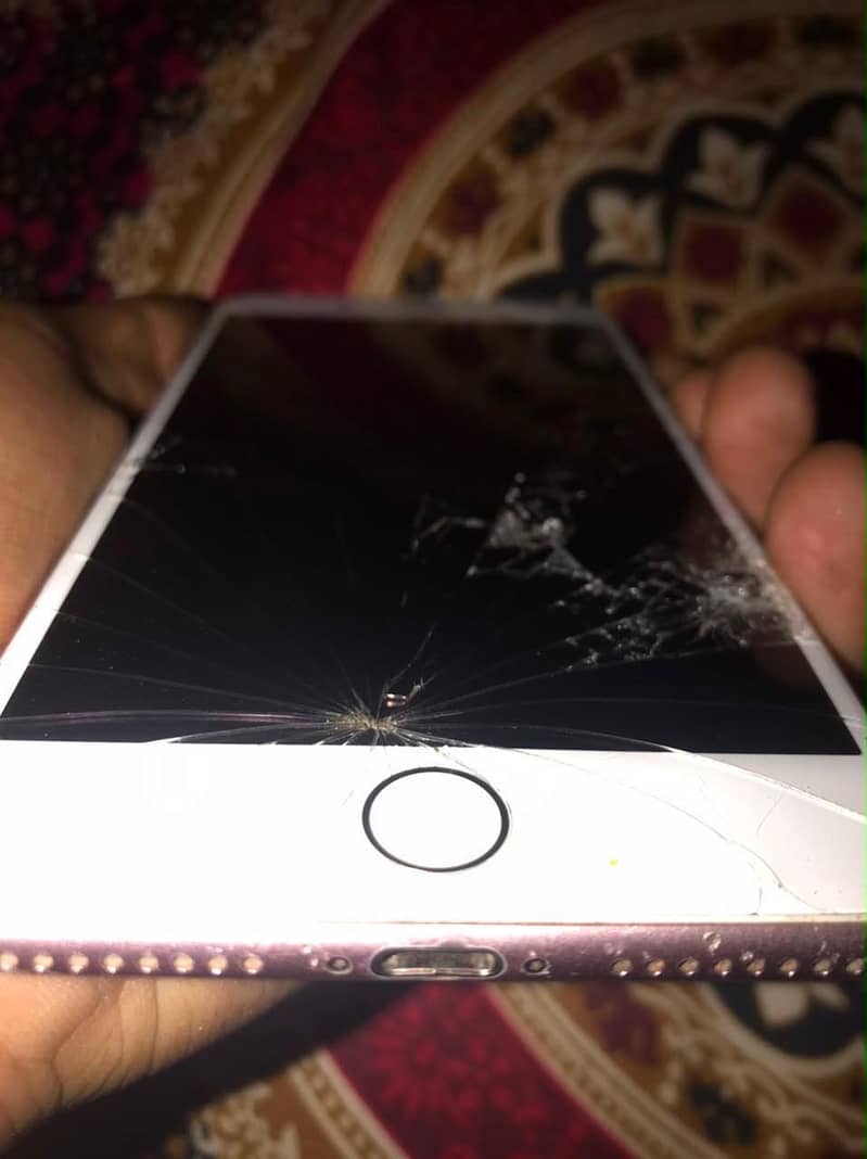 Apple iPhone 7 Plus 6