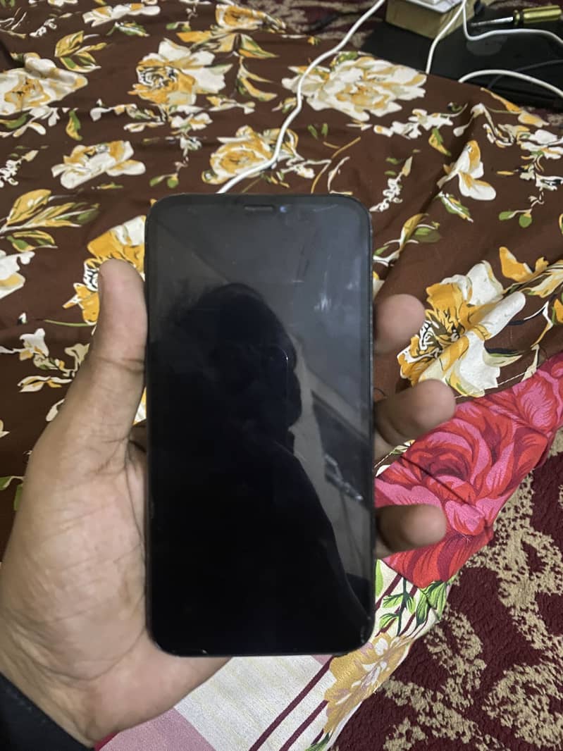 Apple iPhone X 3