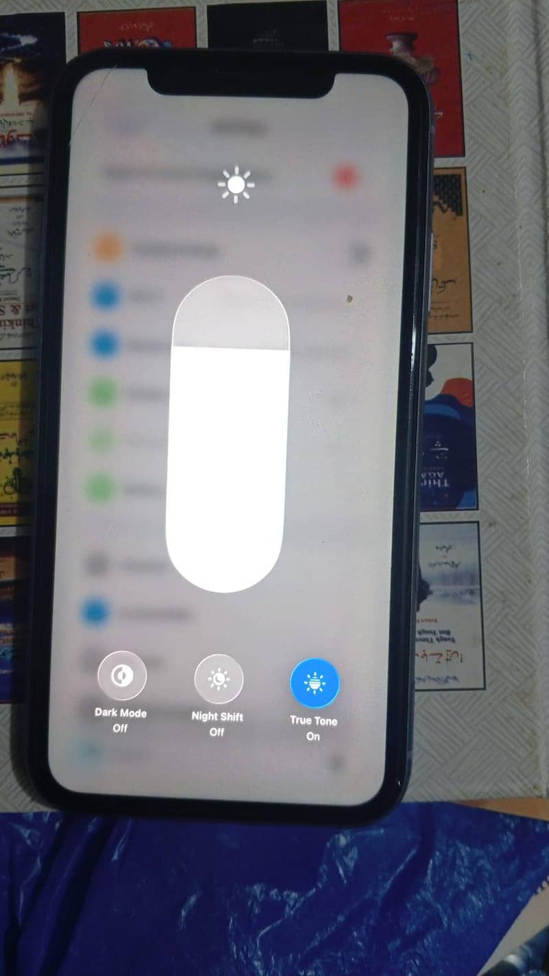Apple iPhone 11 4