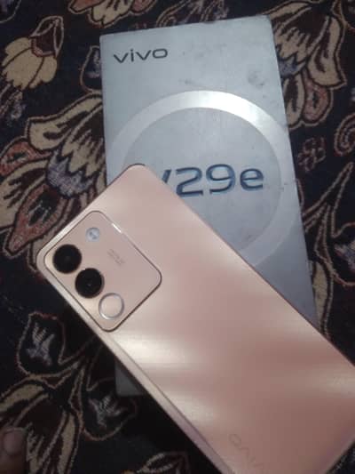 Vivo V29e. 5G. 8GB . 256GB