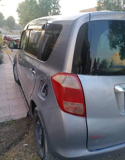 Toyota Ractis 2006