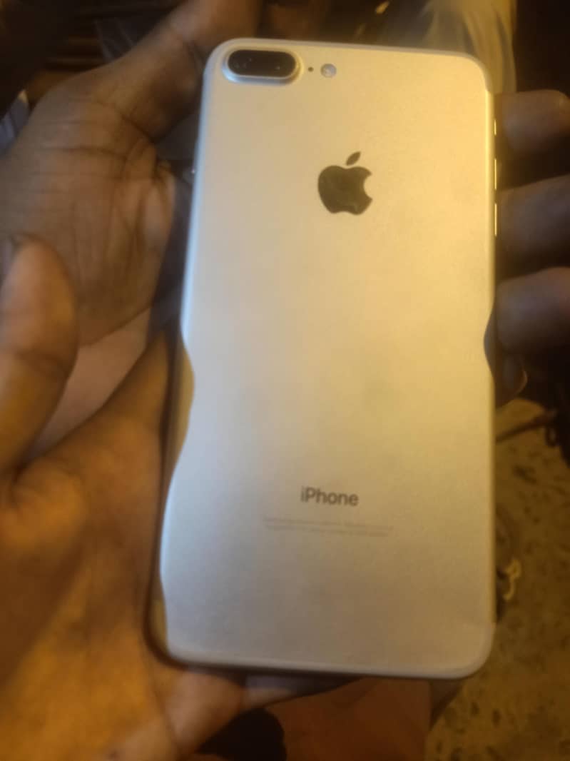 Apple iPhone 7 Plus 4