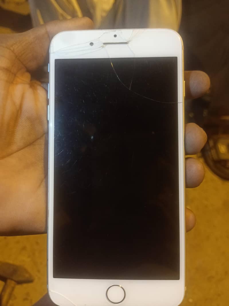 Apple iPhone 7 Plus 6