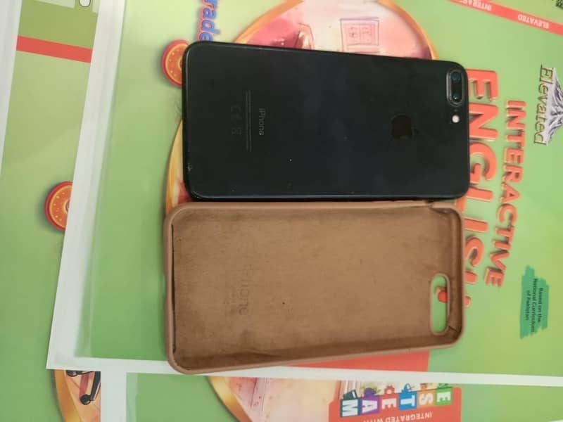 Apple iPhone 7 Plus 0